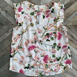 Floral top- like new. Excellent condition.